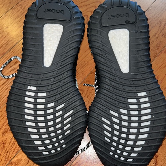 Yeezy’s Boost size 5w worn once! SOLD! - Picture 7 of 7